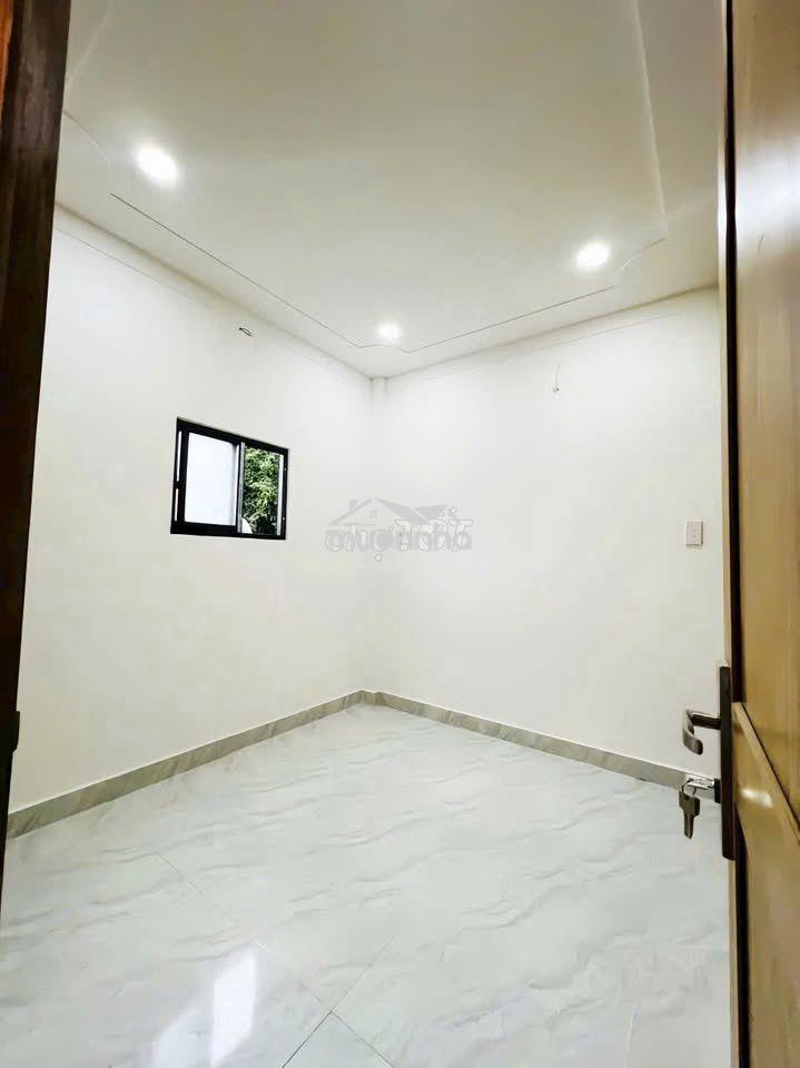 Nhà hxh đường trần thị hè,4x6m, 2pn,nhà đẹp giá 780tr công chứng liền - Ảnh 4