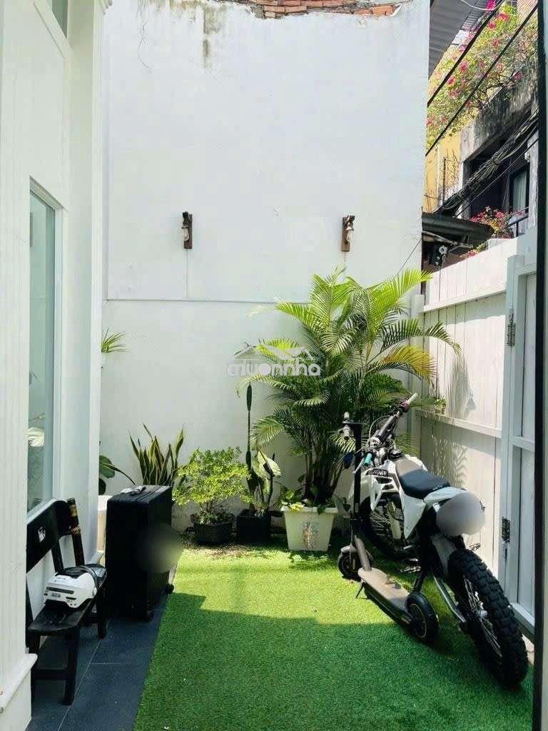 Vài bước ra phố tây - bùi viện - lê thị riêng  -quận 1 - 6x15m - 30 tỷ