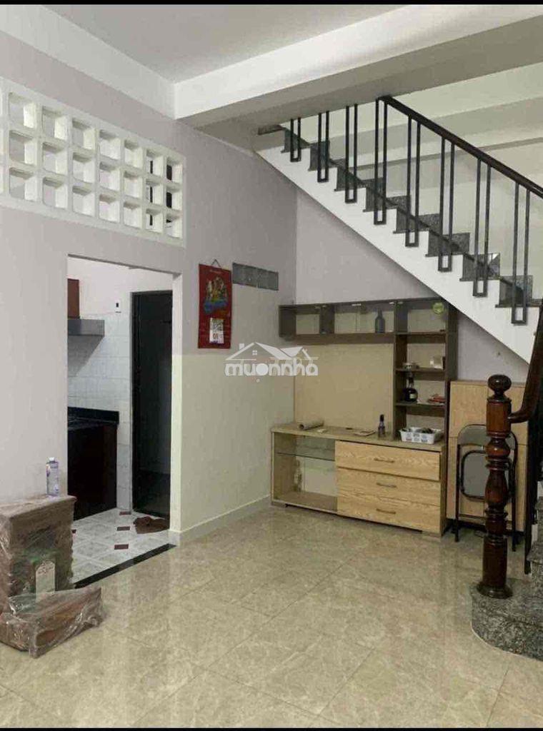Cho thuê nhà nc trệt 2 lầu có sân phơi.3pn 2wc. trần quốc thảo q3