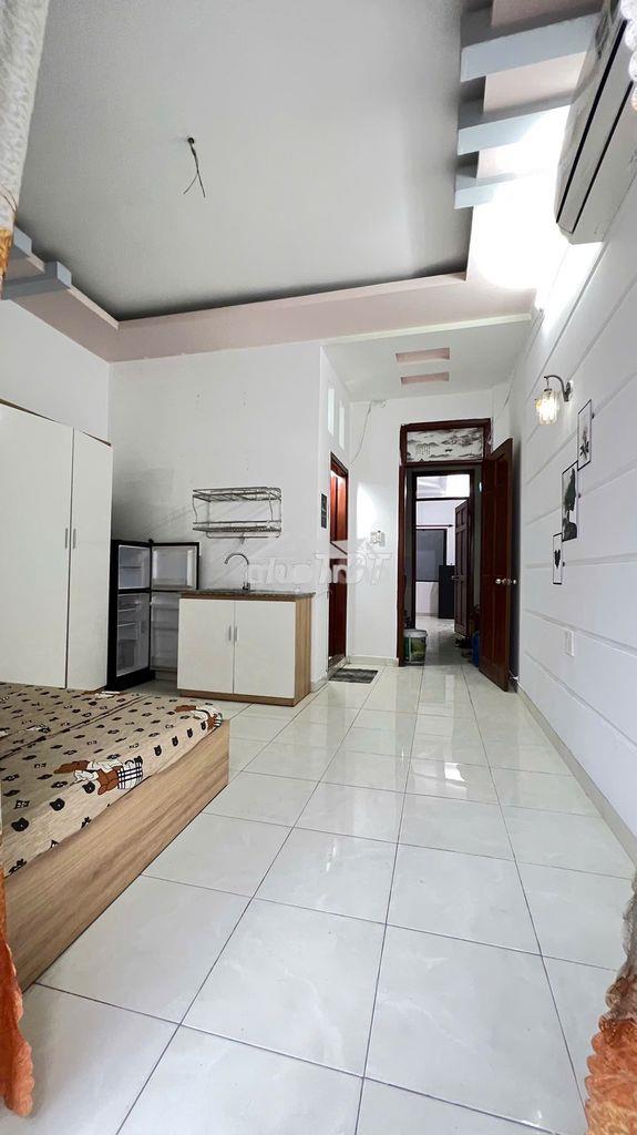 Phong trọ full nt gần gtvt 600m - ban công thoáng mát - 2