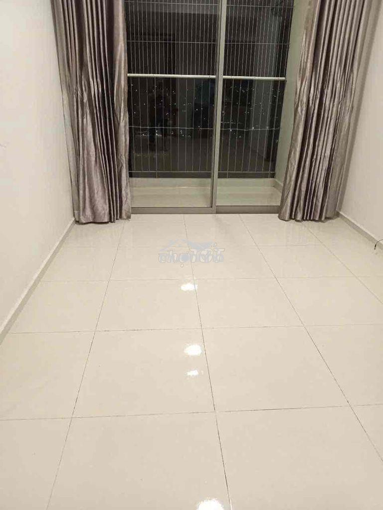 Căn 69m2 - sẵn máy lạnh và nội thất - giá 8tr - căn góc view thoáng