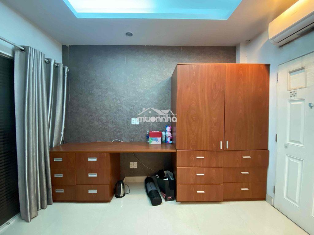 Phòng ban công vệ sinh riêng giá rẻ - 4