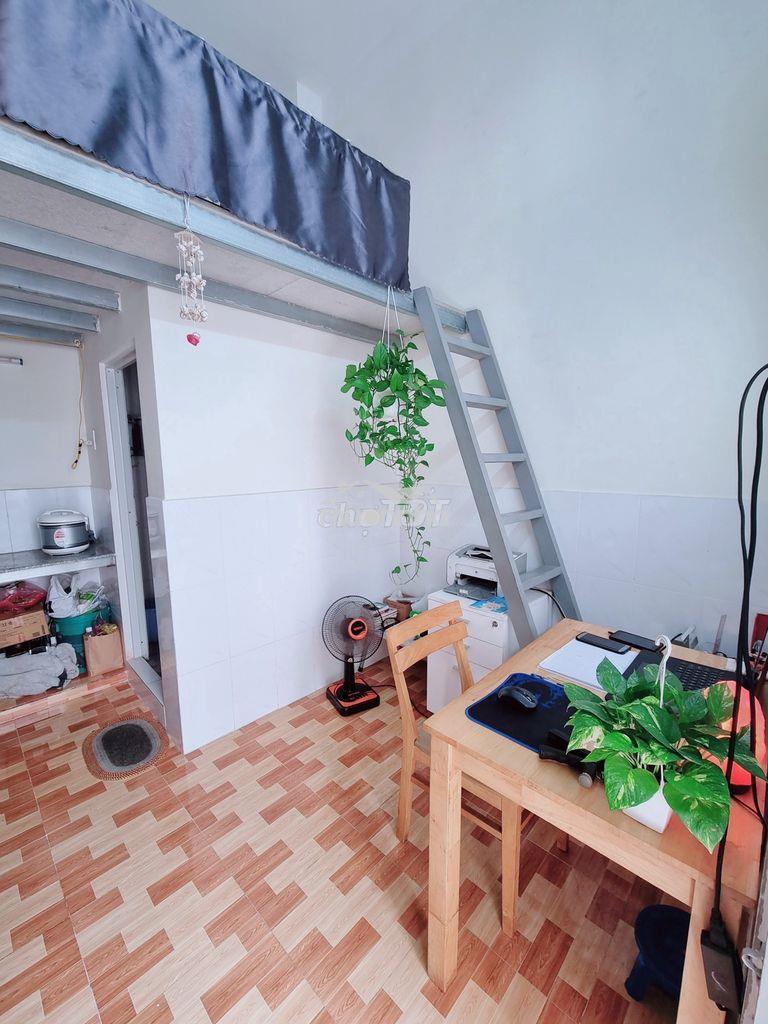 Phòng ngay đỗ xuân hợp, cao đẳng công thương, có gác, thuận tiện - 2