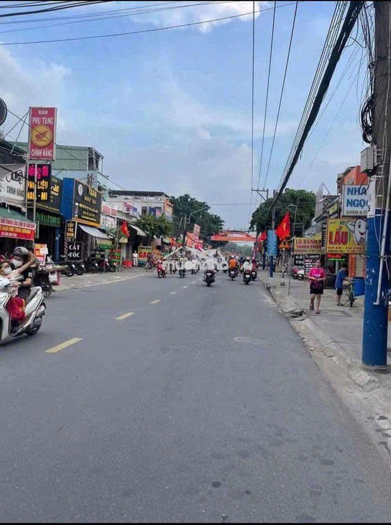 Nhà 2 lầu ngay trung tâm hành chính dĩ an  - 2