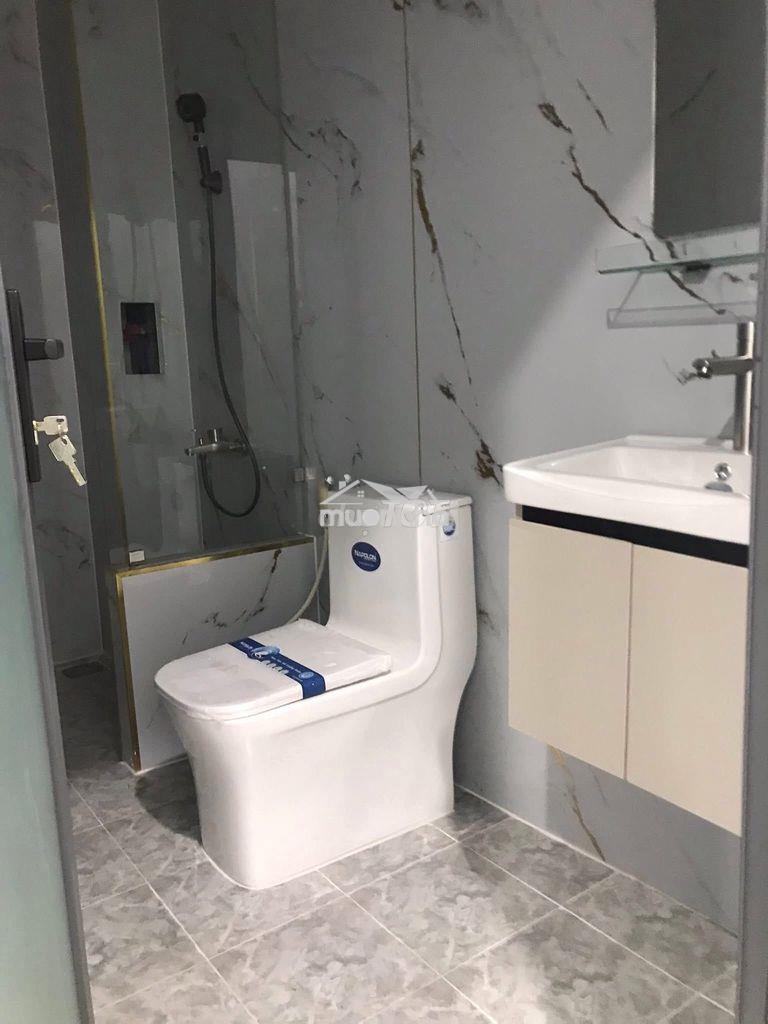 Nhà mới xây, mới đẹp, 4.6m x 18m, 1 lầu, 2pn, 2wc, hẻm 2.5m gia phú
