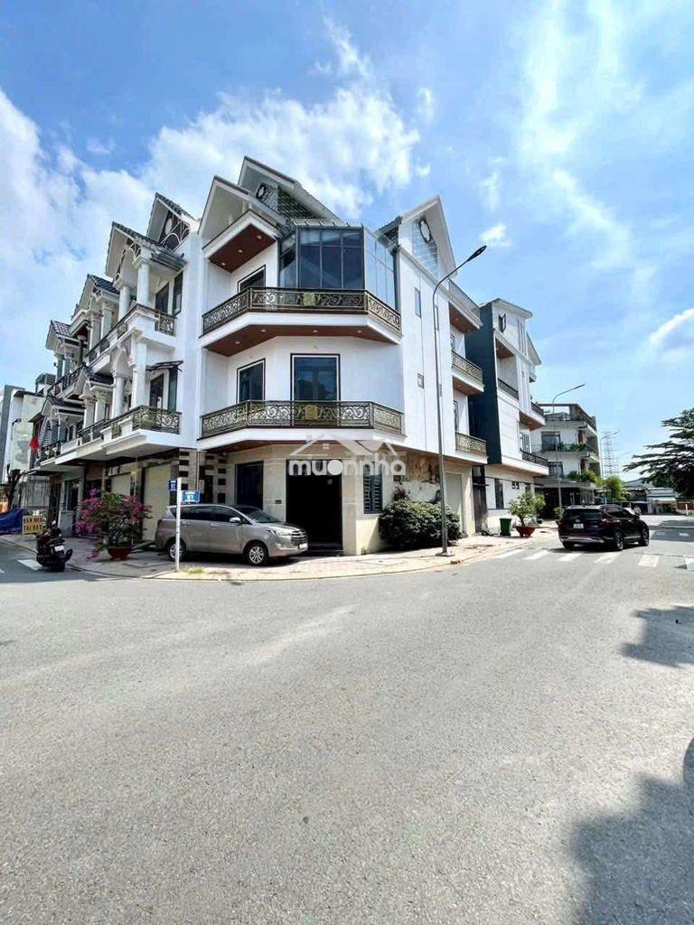 Cho thuê căn góc có nội thất 