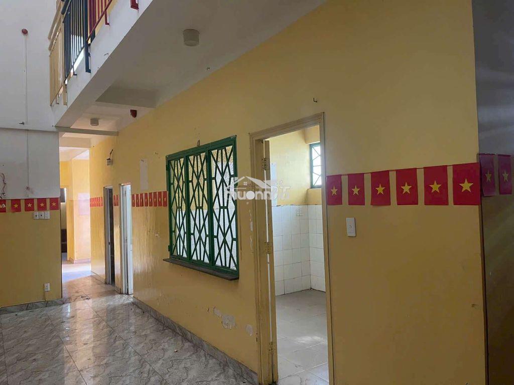 Cho thuê lầu 1, lầu 2, sân thượng mái che - 4