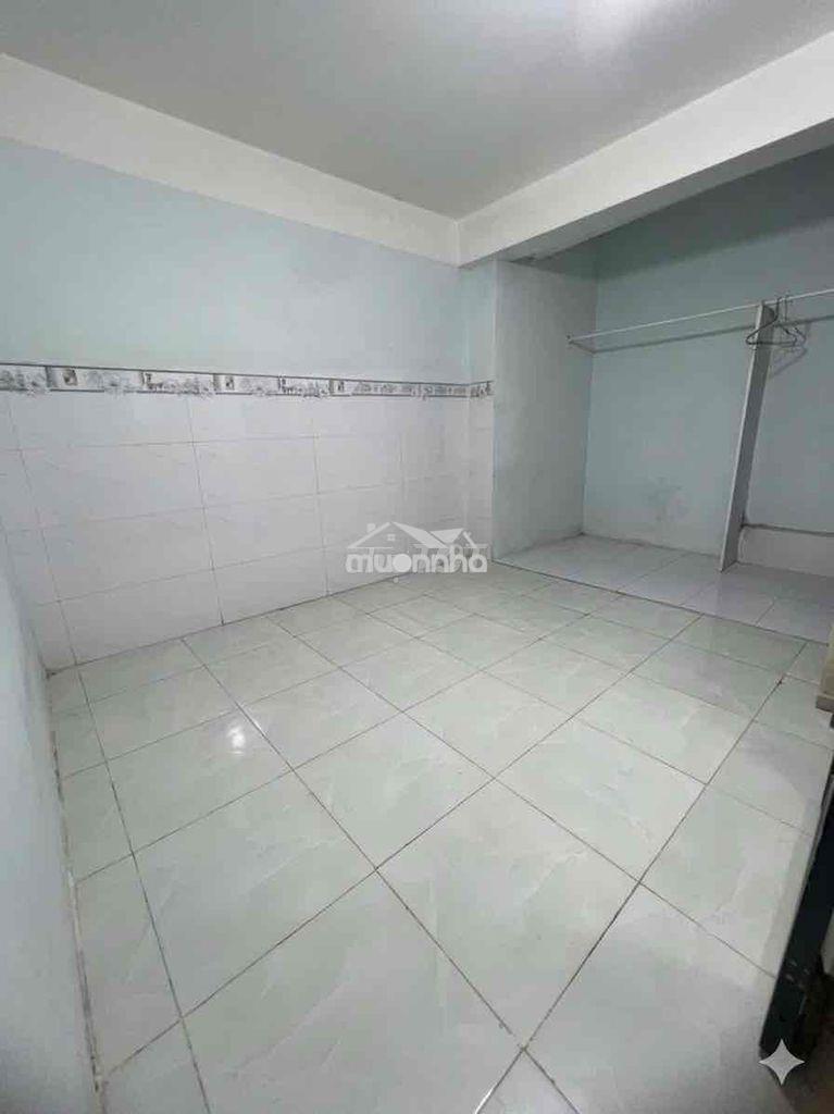 Cho thuê phòng rộng hẻm 60 lâm văn bền quận 7