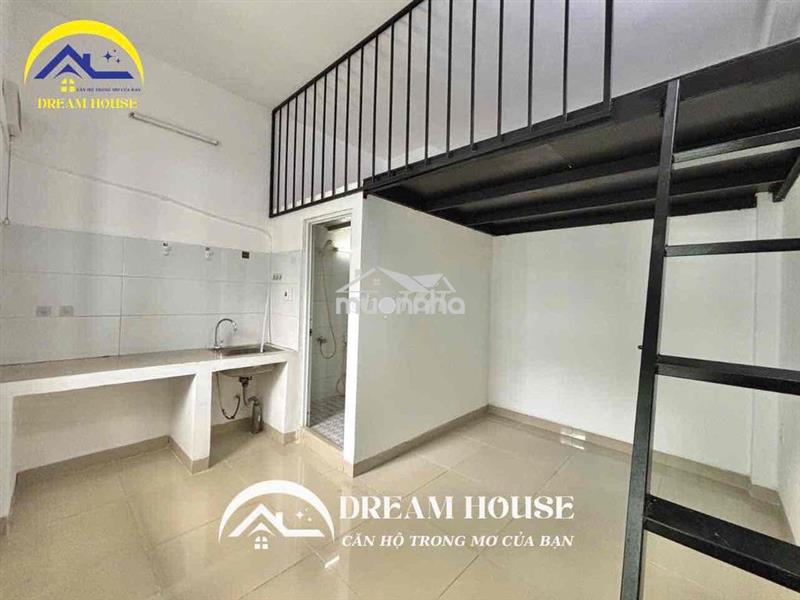 Duplex ban công, cửa sổ trời gần đh công thương, văn hiến, aeon mall