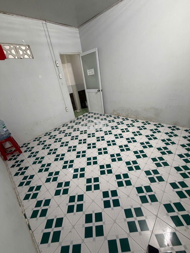 Cho thuê phòng trọ tầng trệt quận 10