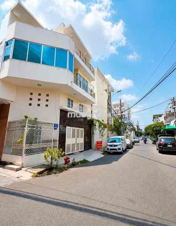 HÀNG HIẾM HẺM 10M GẦN VÒNG XOAY ĐẦM SEN