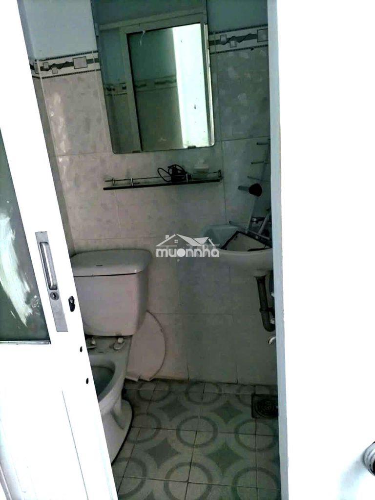 Nha hem q7 can ban - 4