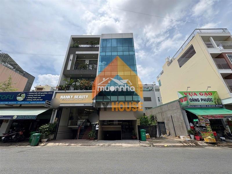 Sàn văn phòng trống suốt mới tinh ở an khánh q2 đẹp đỉnh