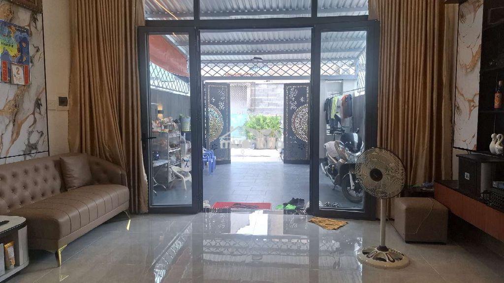 Chủ việt kiều bán nhà mới để lại toàn bộ nội thất, gần chợ cũ mỹ tho - 2