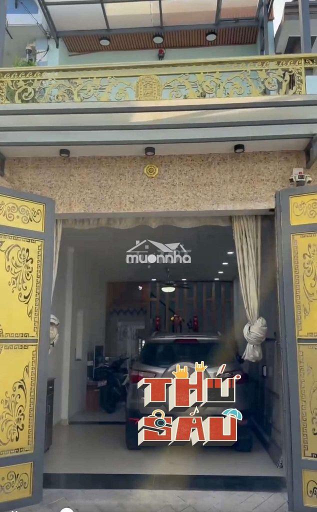 Nhà 2 lầu gần ngã tư chiêu liêu