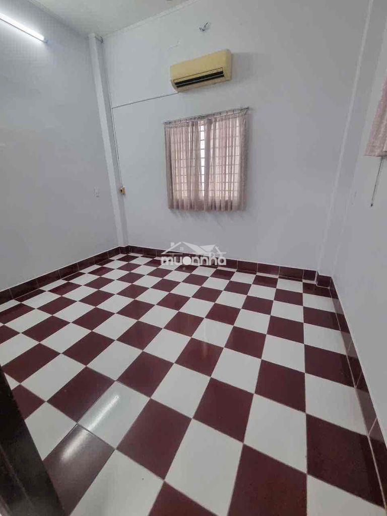 Cho thuê nhà mới, thông thoáng - trệt 1 lầu, đường cmt8 q10 - 3