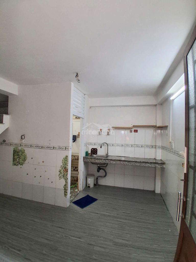 Nhà liền kề hiệp thành, gần bệnh viện 512 giường, giá 2.3 triệu/tháng - 2