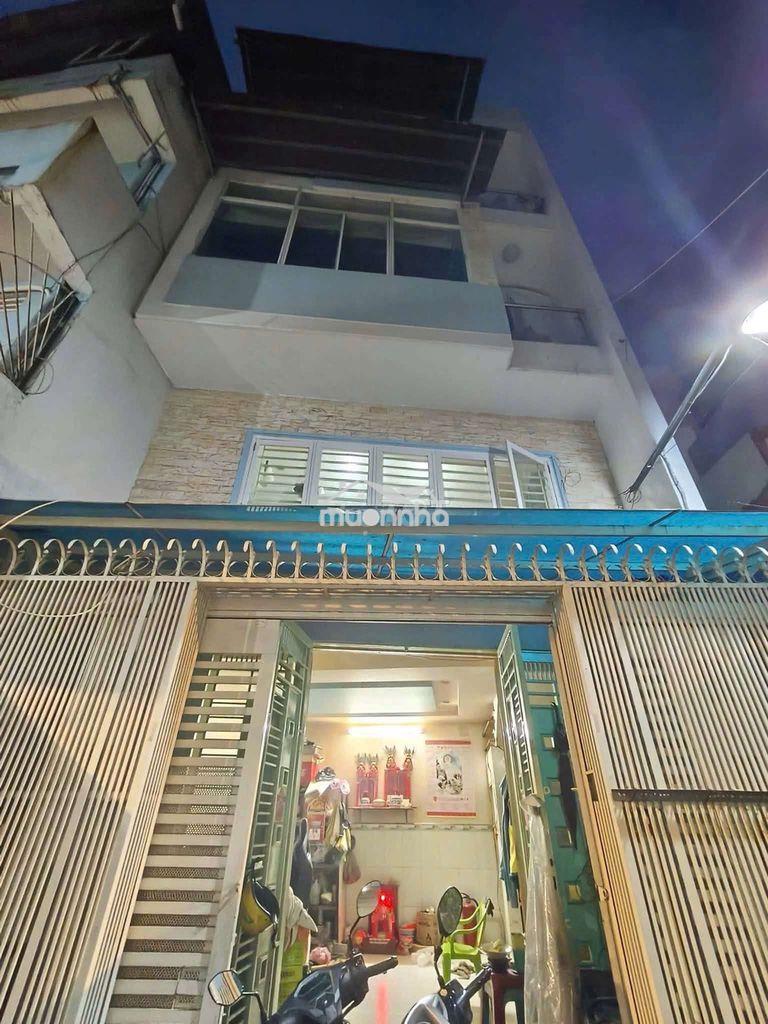 Nhà 6 x 5m ngay đầm sen