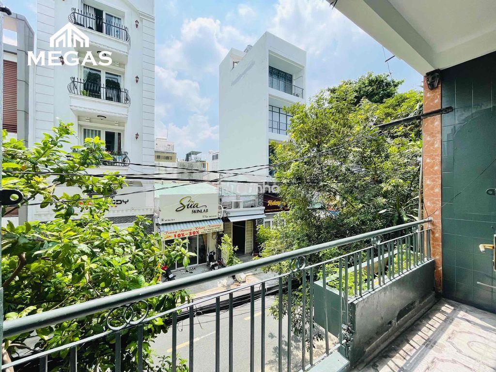 Căn hộ bancol mới 100% - ngay gần sân bay - 5phút tới etown - 3