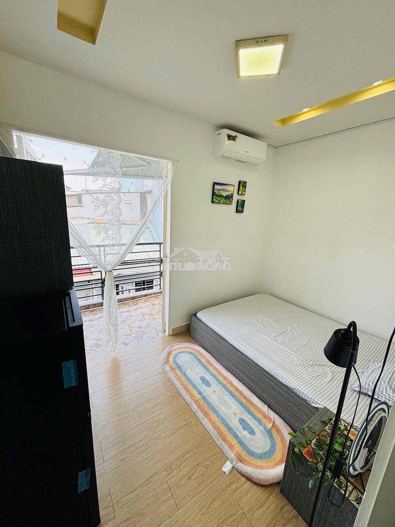 Căn 2 phòng ngủ ban công full nt - ngay lý thường kiệt
