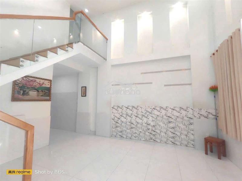 Bán nhà 60m2 3pn 3wc ban công thoáng