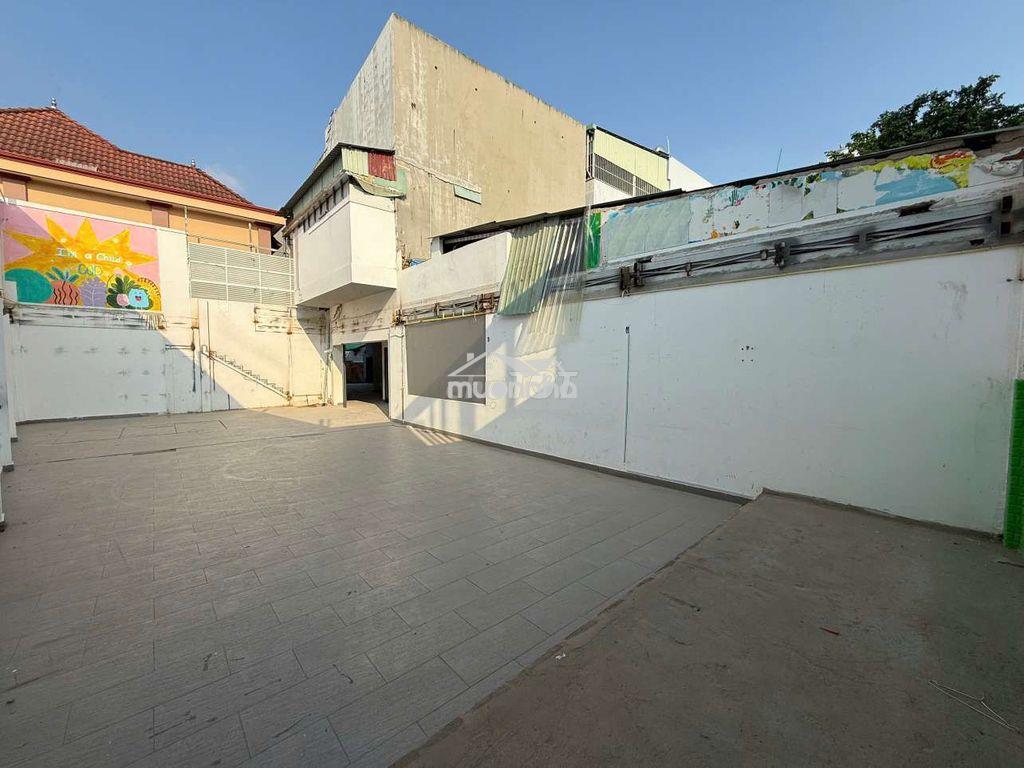 Toà nhà văn phòng hẻm xe hơi - 3