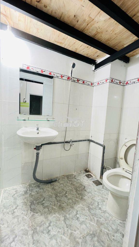 Phòng gác đẹp - trần cao. - đường tân chánh hiệp 3 gần hiệp thành city - 2