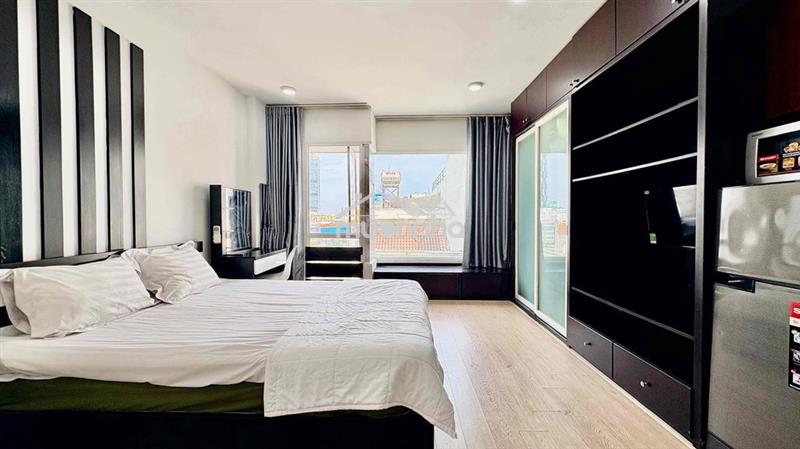 Chính chủ cho thuê studio ban công full nội thất ngay bến thành