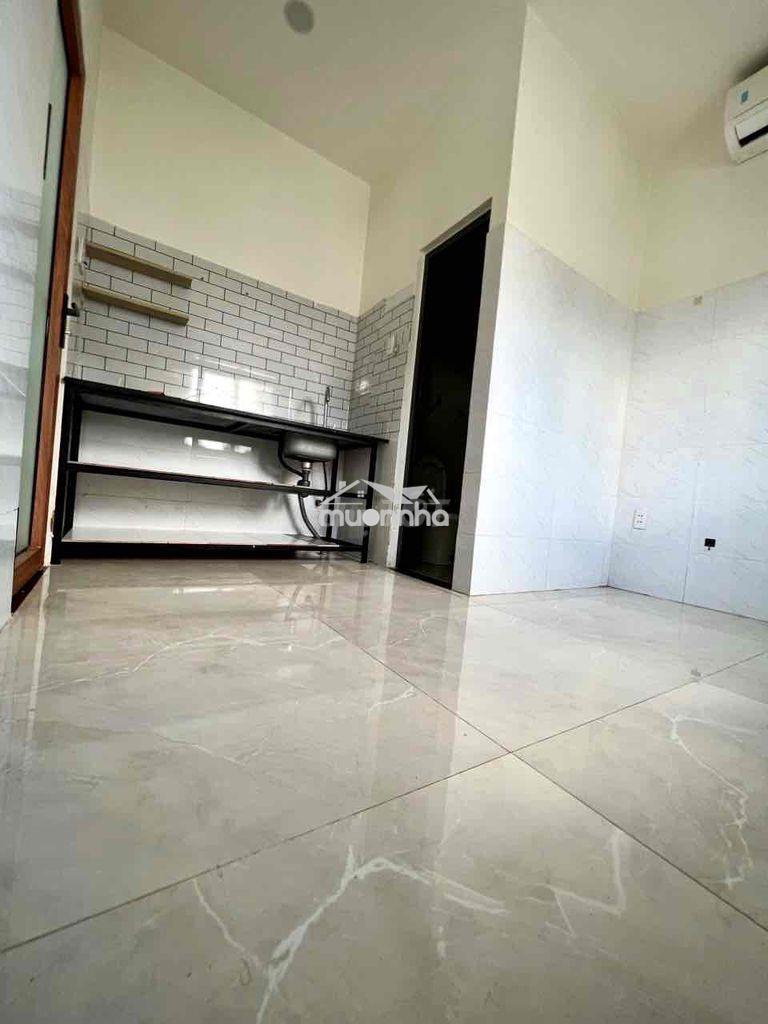 Phòng máy lạnh cửa sổ thoáng mát. gần gigamall - 4