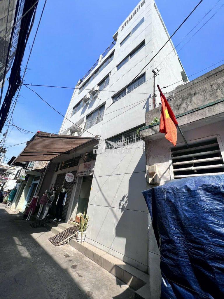 Bán gấp nhà 10.4x15, 3 lầu + sân thượng, hẻm lạc long quân, p5, q11