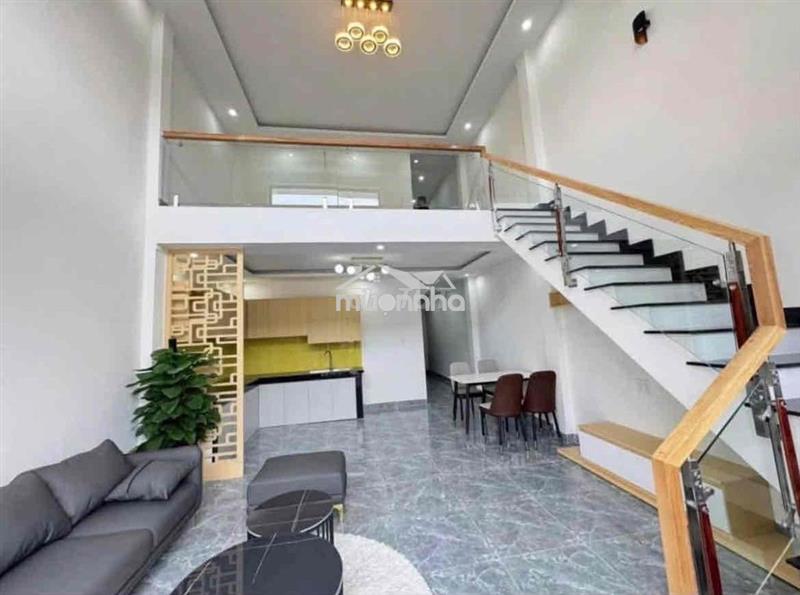 Ngay cầu phú long, bán nhà 3p ngủ 2p vệ sinh, 85m2, 840 triệu, shr