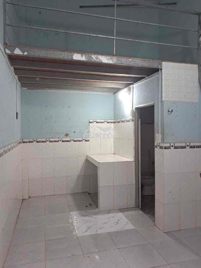 Phòng trọ cho thuê ngay gần trung tâm hành chính xã nhà bè