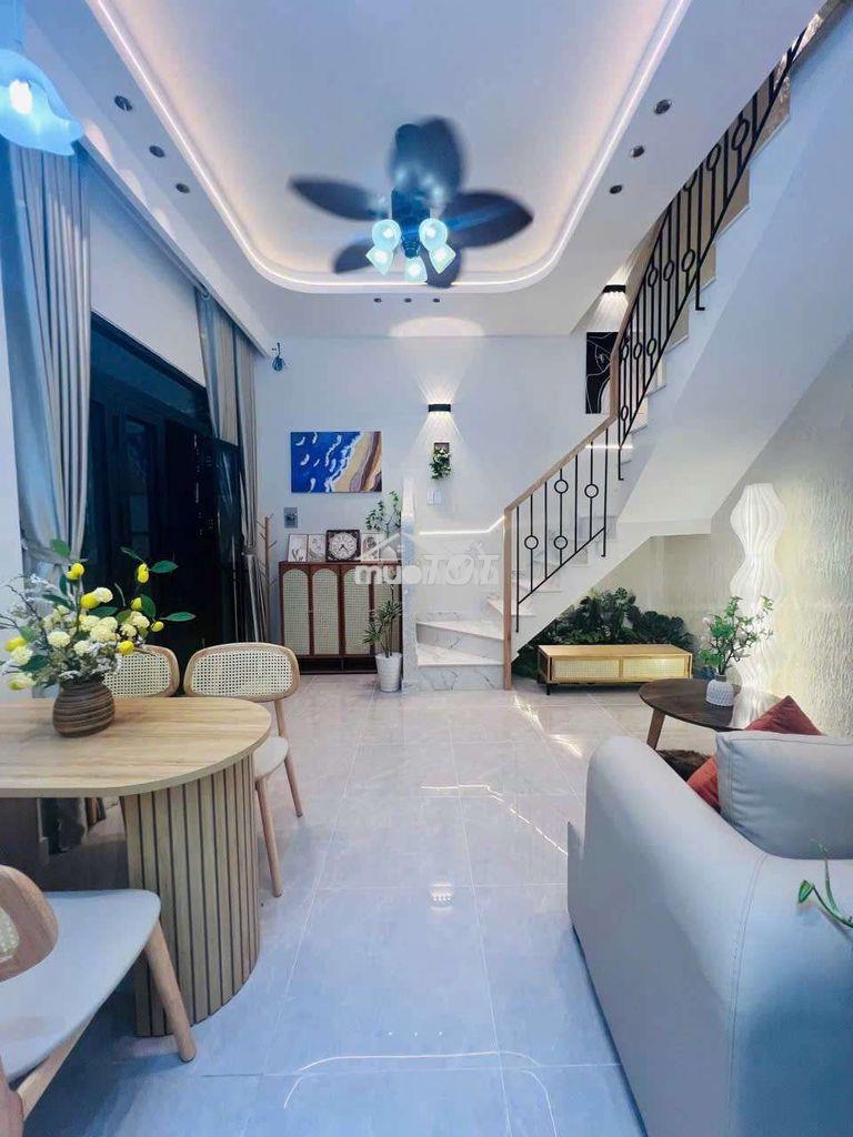 🏡 Bán nhà đẹp mới 3 mặt hẻm 157 dương bá trạc p1 q8
- 4