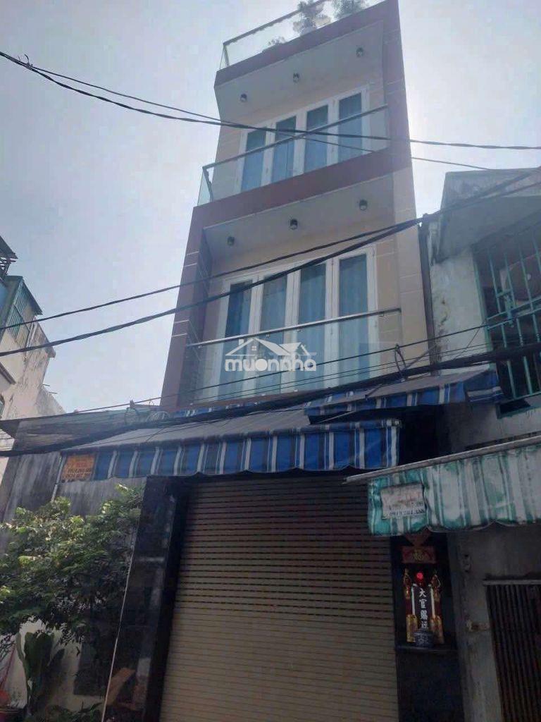 Nhà hẻm xe hơi đúc 3 tầng đường phạm phú thứ