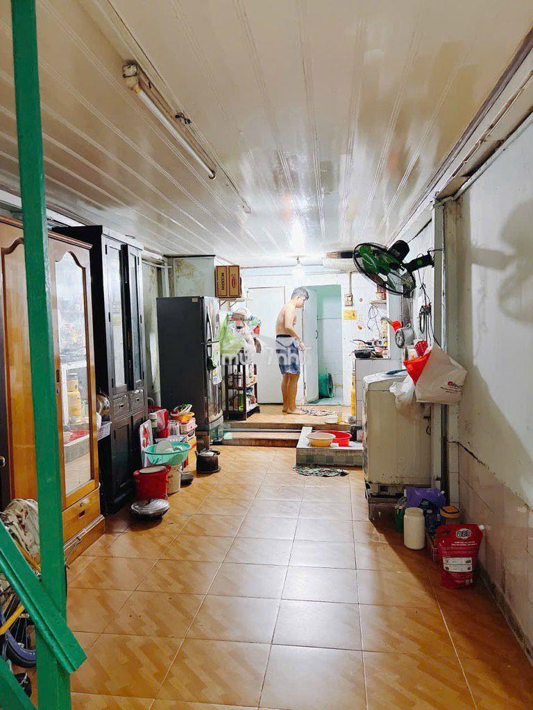 Hẻm 1 xẹt tôn đản q4- 68m2- ngang 7,5m- 2 tầng- ko qh - 3