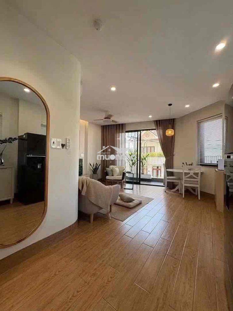 Căn hộ dịch vụ dạng 1pn cho thuê ngay trung tâm q7 sang q4,q1 5p