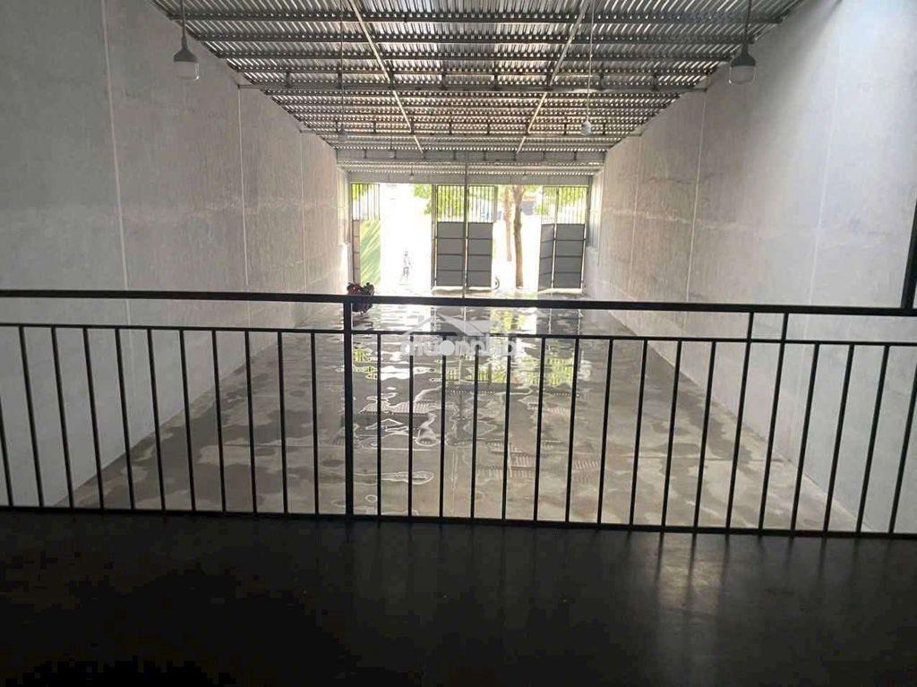 Cho thuê kho tp mới bình dương 
( p . bình dương tp hcm  )
dt : 10x30 - 3