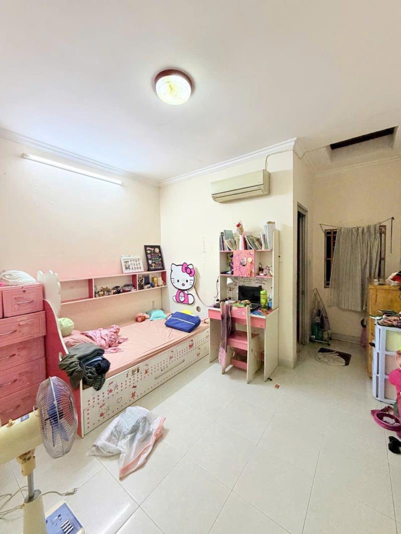 Tôi chính chủ cần bán gấp nhà đẹp đường trần bình trọng phường 5 quận bình thạnh  - 2