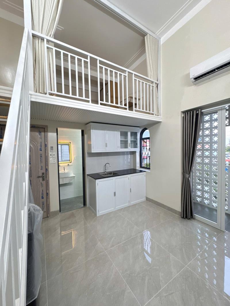 Duplex ban công gác cao m9, sát aeon bình tân, chỉ tính điện nước