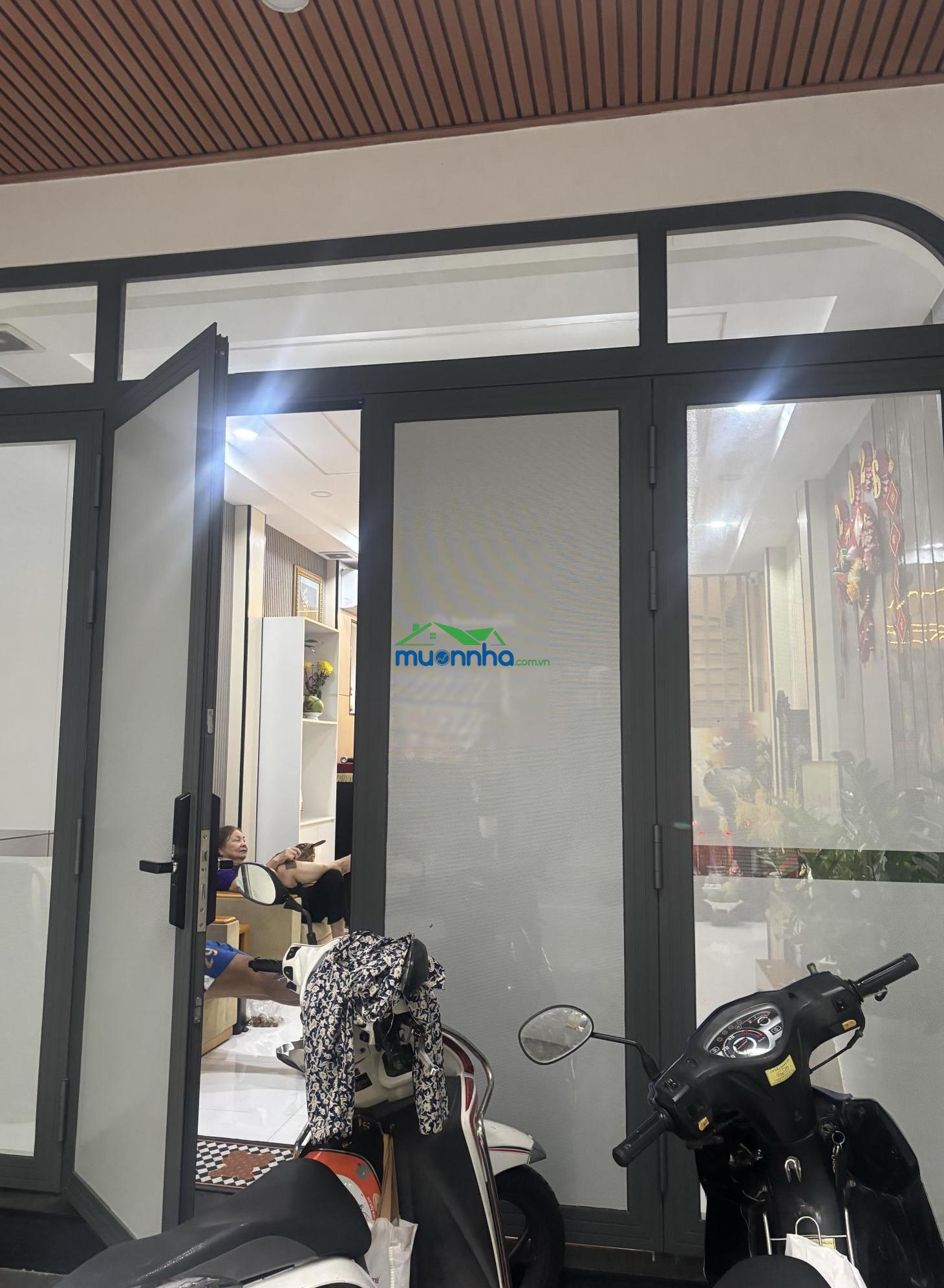 Cần bán, liên hệ chính chủ 0903 847 *** - 2
