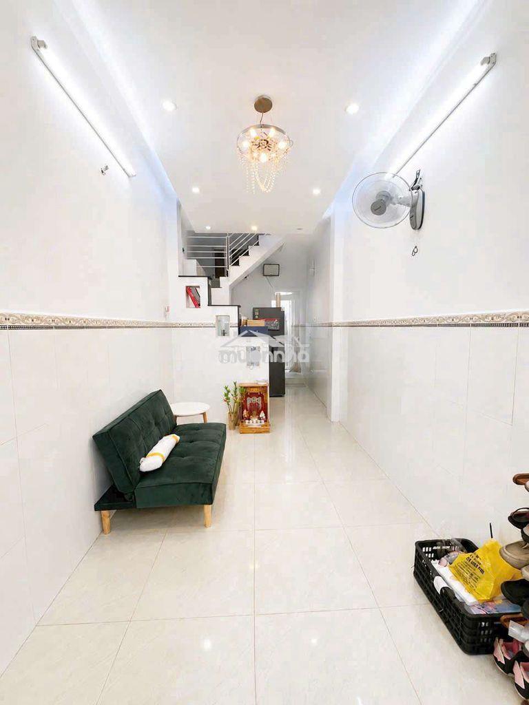 Cho thuê nhà nguyên căn hẻm tôn đản, quận 4