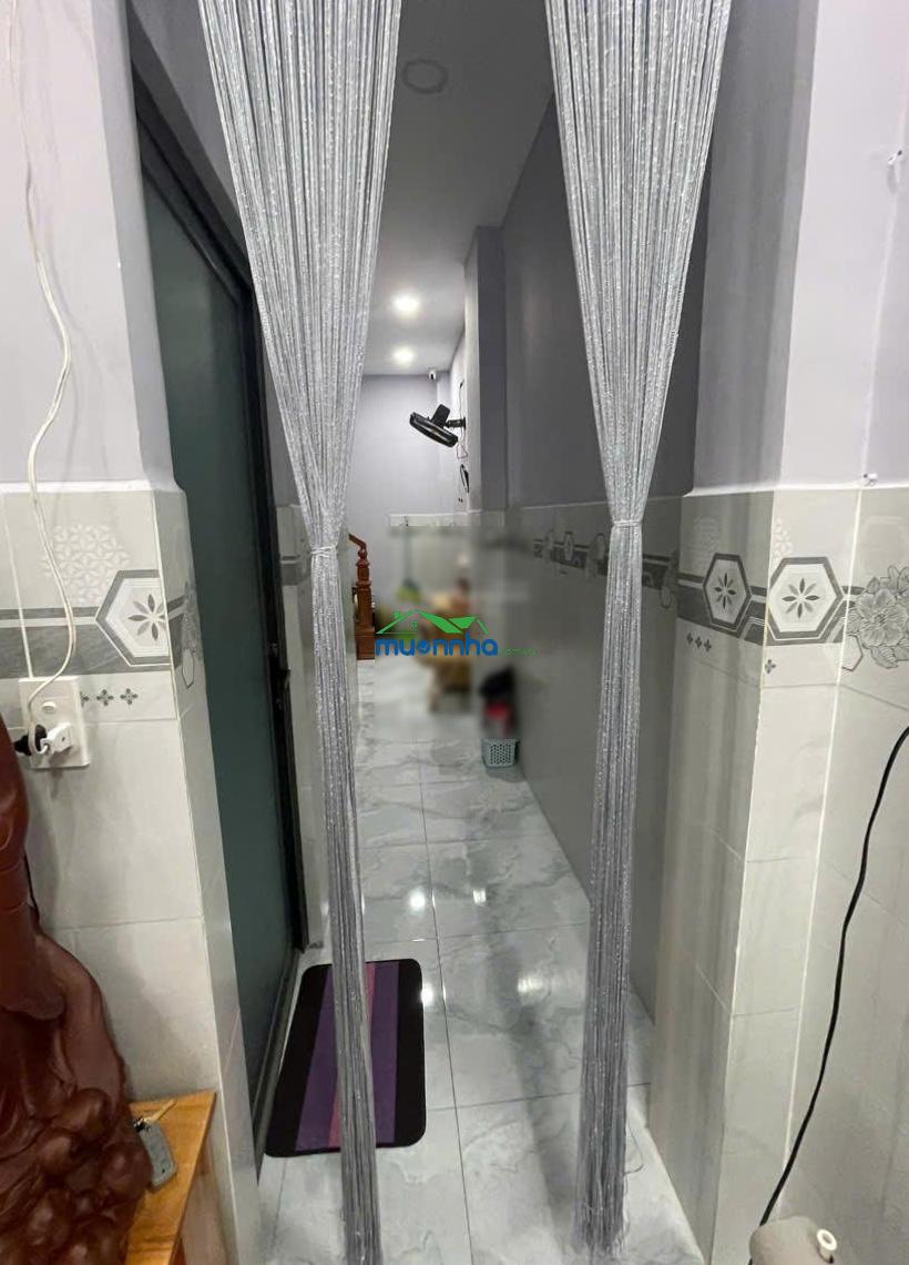 Chính chủ bán gấp nhà tân hương, 2 tầng, 4 x 14m, hẻm xe hơi, chỉ 5.5 tỷ