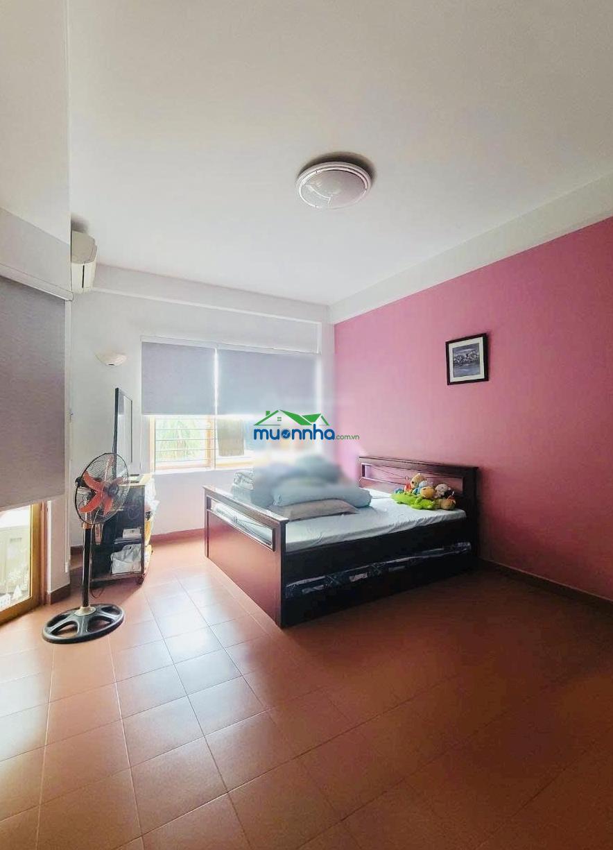 Biệt thự phố gần chợ bà chiểu - 2 mặt hẻm xe hơi - 110m2 đất ngang 5.5m - từ 18 tỉ về 15.x tỉ - 2