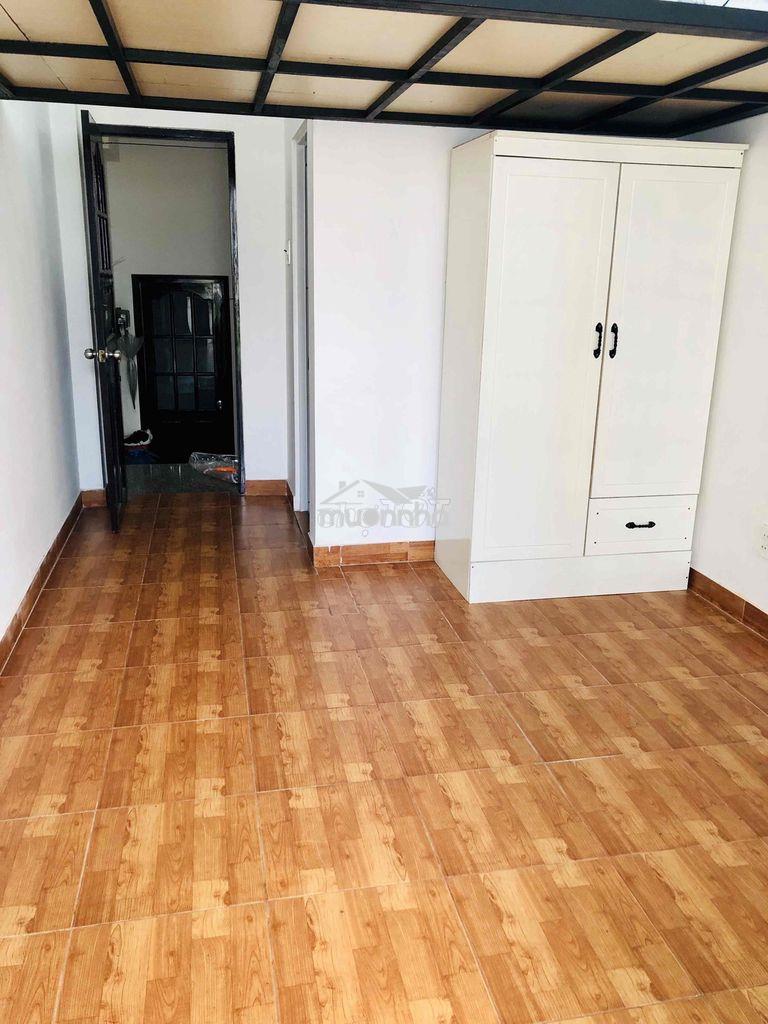 Phòng trọ ngay công viên lê thị riêng, tô hiến thành, bancon, gác lửng