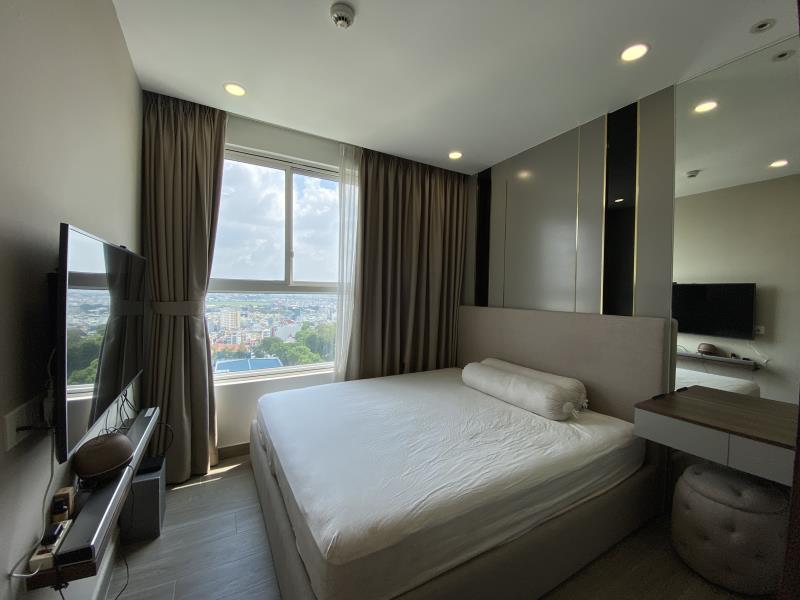 Golden mansion - 119 phổ quang. cho thucc golden mansion (phổ quang) - 70m2 - 2pn+2wc - sẵn nội thất. miễn phí hồ bơi, gym,...ê căn 2pn 70m2 nhà đẹp. chỉ 16tr/tháng - 4