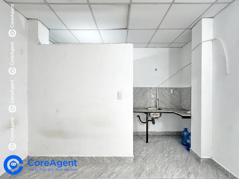 Studio - ban công - rộng rãi - bảo vệ 24/24 - gần vhu và huit