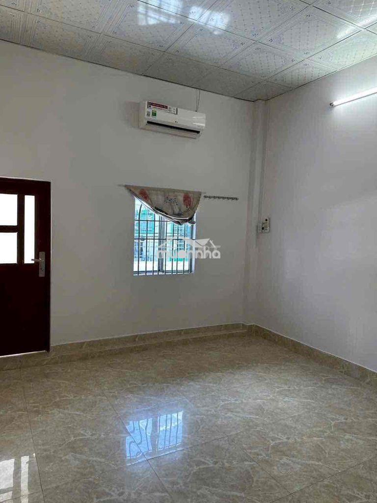 Nhà 2 tầng 2 pn  máy lạnh - 2 wc