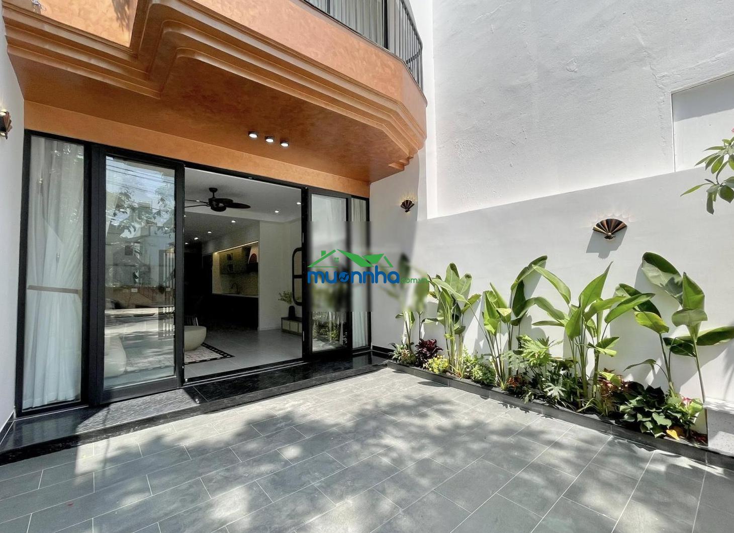 Bán căn nhà 70m2/3 tỷ 900 rộng rãi, hẻm thoáng, ở liền hoặc cho thuê có hđ sẵn sang tên ngay