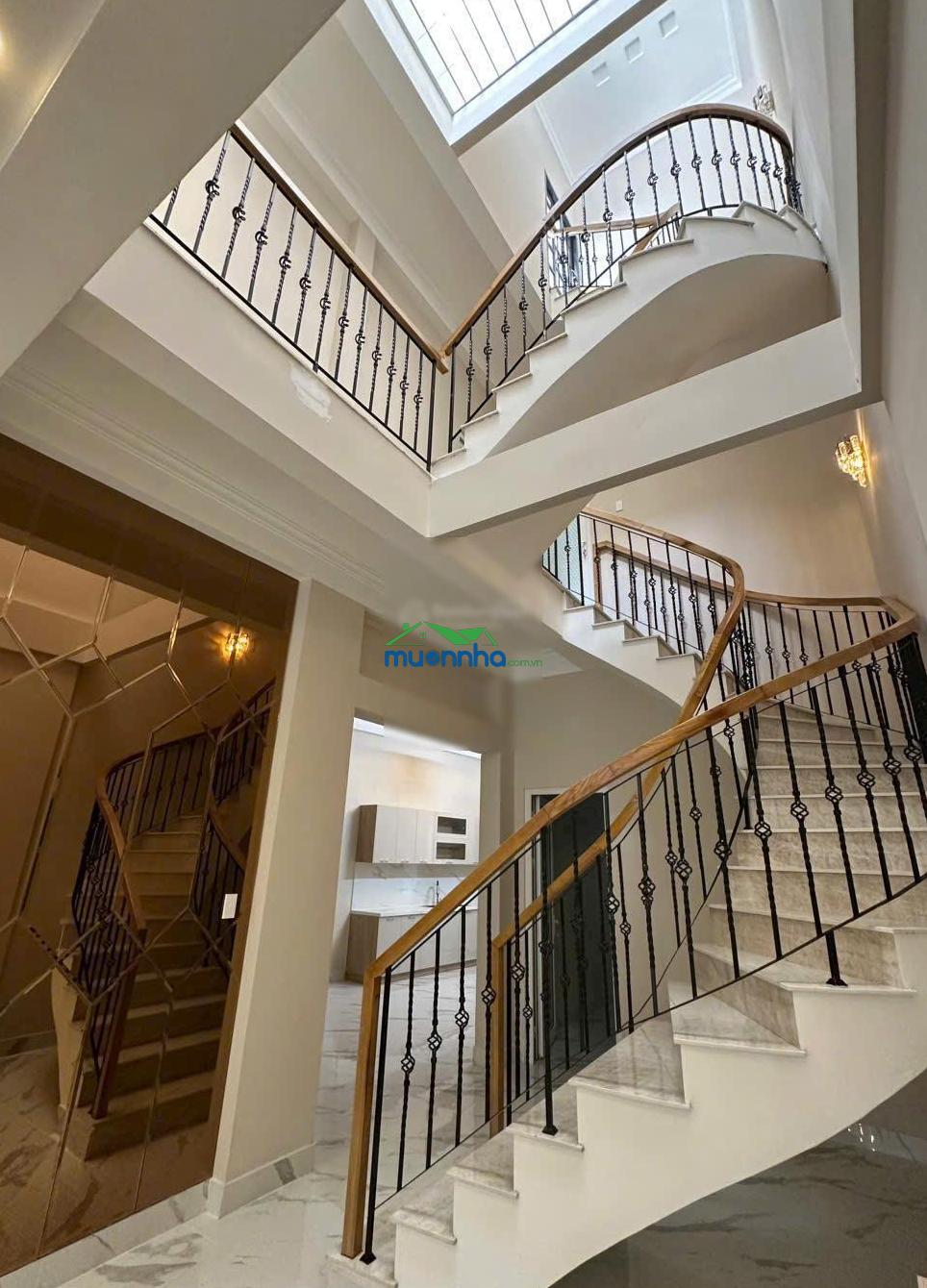Ngang to 6,5m! cách mặt tiền chỉ 30m khu trần quốc thảo q3 - 6,5x15m, 4 tầng. chỉ 19 tỷ 0925 049 ***