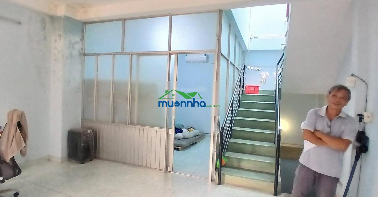 Bán gấp 3 tầng ngang 5,2m nở hậu hẻm ô tô 817 lạc long quân tl chính chủ - cách mặt tiền chỉ 20m - 2